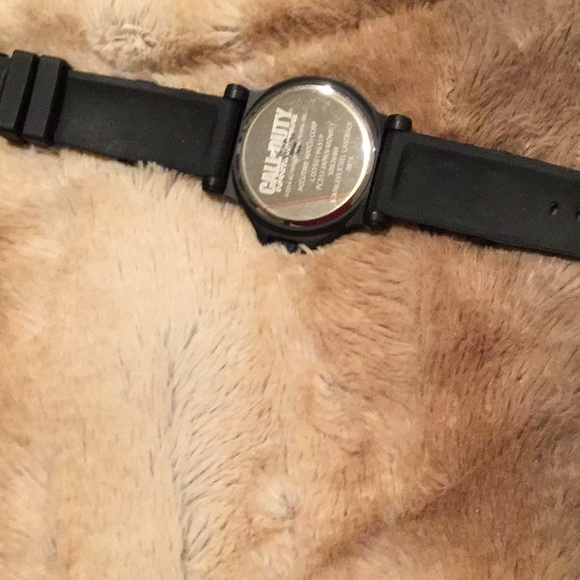 WATCH - Picture 5 of 7